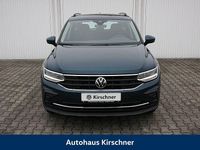Gebraucht VW Tiguan Life 150 PS (110 kW) 2022 Blau SUV