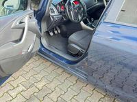 Second-hand Opel Astra 75 CP (55 kW) 2011 Albastru Hatchback