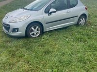 Gebraucht Peugeot 206 70 PS (51 kW) 2010 Silber Kleinwagen