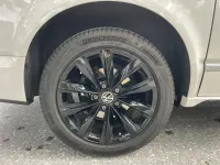 Gebraucht VW Multivan Highline 204 PS (150 kW) 2021 Weiß Van / Kleinbus