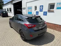 Gebraucht Hyundai i30 Classic 110 PS (80 kW) 2017 Grau Limousine