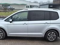 Gebraucht VW Touran Edition 116 PS (85 kW) 2017 Silber Van / Kleinbus