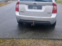 Gebraucht Kia Carens 103 PS (75 kW) 2007 Silber Van / Kleinbus