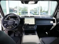 Neu Land Rover Defender HSE Dynamic 300 PS (220 kW) 2026 Grau SUV