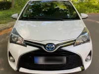 Gebraucht Toyota Yaris Hybrid 73 PS (53 kW) 2017 Weiß Kleinwagen