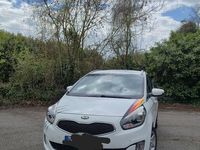 Gebraucht Kia Carens 135 PS (99 kW) 2014 Weiß Van / Kleinbus