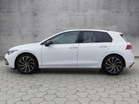 Gebraucht VW Golf VIII Active 150 PS (110 kW) 2022 Weiß Limousine