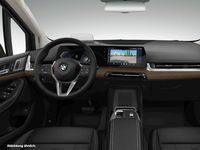 Gebraucht BMW 220 Active Tourer 150 PS (110 kW) 2025 Grün Van / Kleinbus