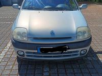 Second-hand Renault Clio II 90 CP (66 kW) 2000 Gri Hatchback