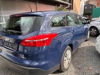 Gebraucht Ford Focus Trend 101 PS (74 kW) 2017 Blau Kombi
