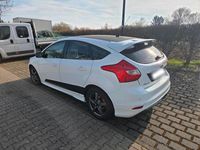 Gebraucht Ford Focus 150 PS (110 kW) 2013 Weiß Kleinwagen