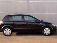 Gebraucht Opel Astra 90 PS (66 kW) 2005 Schwarz Limousine