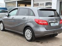 Gebraucht Mercedes B180 109 PS (80 kW) 2016 Grau Van / Kleinbus