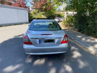 Gebraucht Mercedes E200 Elegance 184 PS (135 kW) 2007 Silber Limousine