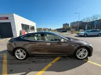 Usata Tesla Model S 269 kW (367 CV) 2014 Marrone Utilitaria