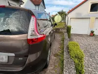 Gebraucht Renault Mégane 131 PS (96 kW) 2011 Braun Van / Kleinbus