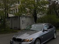 Gebraucht BMW 335 2010 Grau Limousine