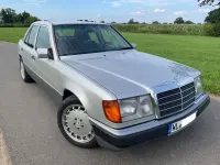 Second-hand Mercedes E300 179 CP (131 kW) 1992 Argintiu Berlinǎ