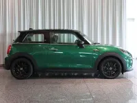 Gebraucht Mini Cooper SE Hatch 135 kW (184 PS) 2023 British racing green Kleinwagen