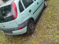Używany Opel Corsa 75 KM (55 kW) 2002 Zielony Hatchback
