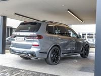 Gebraucht BMW X7 M Sport 352 PS (258 kW) 2025 Grau SUV