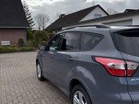 Gebraucht Ford Kuga ST-Line 179 PS (131 kW) 2019 Grau SUV