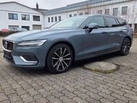 Gebraucht Volvo V60 Core 253 PS (186 kW) 2022 Grau Kombi