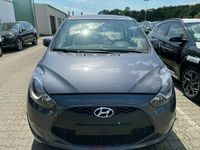Gebraucht Hyundai ix20 125 PS (91 kW) 2019 Grau metallic Kleinwagen