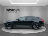 Używany Volvo V90 CC 250 KM (183 kW) 2018 Czarny Kombi