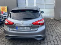 Gebraucht Nissan Pulsar 115 PS (84 kW) 2017 Andere farben Kleinwagen