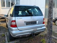 Gebraucht Mercedes ML320 218 PS (160 kW) 2001 Silber SUV