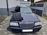 Gebraucht Mercedes C220 125 PS (91 kW) 2000 Blau Limousine