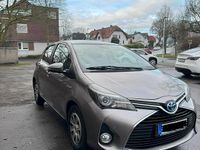 Gebraucht Toyota Yaris Hybrid 101 PS (74 kW) 2014 Andere farben Kleinwagen