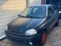 Używany Renault Clio II 75 KM (55 kW) 1999 Czarny Hatchback