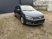 Gebraucht VW Passat Highline 122 PS (89 kW) 2012 Grau Kombi
