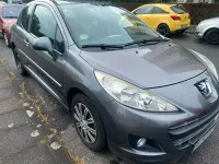 Gebraucht Peugeot 207 90 PS (66 kW) 2011 Grau Kleinwagen