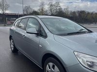 Gebraucht Opel Astra 101 PS (74 kW) 2011 Grau Kombi