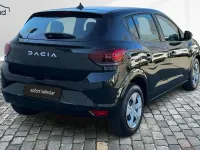 Neu Dacia Sandero Essentiel 91 PS (66 kW) 2025 Schwarz Limousine