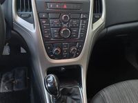 Gebraucht Opel Astra Selection 116 PS (85 kW) 2011 Silber Limousine