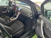 Gebraucht Opel Astra 140 PS (102 kW) 2013 Schwarz Kombi