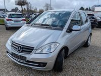 Gebraucht Mercedes A180 116 PS (85 kW) 2011 Silber Kleinwagen