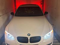 Gebraucht BMW 330 286 PS (210 kW) 2011 Weiß Coupé
