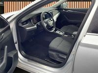 Gebraucht Skoda Octavia Selection 150 PS (110 kW) 2023 Brillant silber Limousine