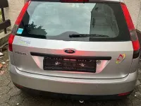 Usata Ford Fiesta 71 CV (52 kW) 2003 Grigio Utilitaria