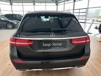 Gebraucht Mercedes E200 AMG 197 PS (144 kW) 2023 Grau Limousine