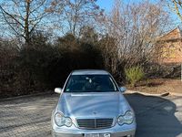 Gebraucht Mercedes C220 156 PS (114 kW) 2001 Silber Limousine