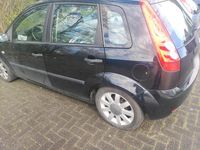 Gebraucht Ford Fiesta 100 PS (73 kW) 2002 Grün Kleinwagen