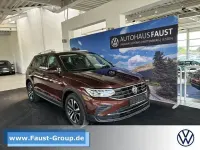 Gebraucht VW Tiguan United 150 PS (110 kW) 2021 Braun metallic SUV