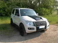 Gebraucht Mitsubishi Pajero Instyle 200 PS (147 kW) 2015 Weiß SUV