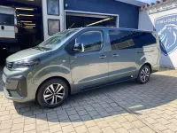 Neu Peugeot Traveller Active 179 PS (131 kW) 2025 Grün Van / Kleinbus